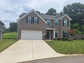 Building Photo - Beautify Brick 3 yr old Build in West Knoxville. No pets.