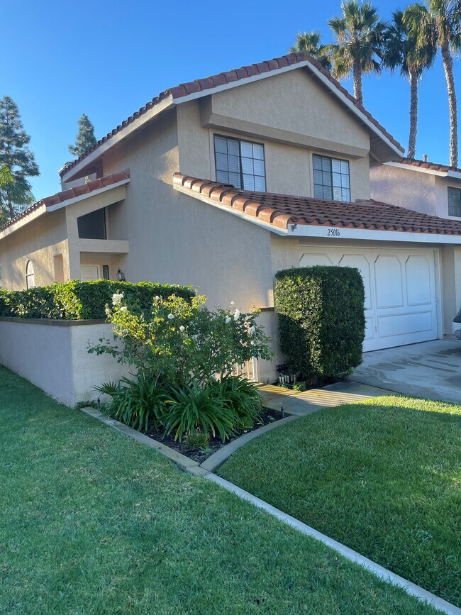 Primary Photo - 25016 Sanoria St