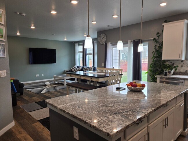Building Photo - Built in 2021 Spacious Home with 4 bedroom...