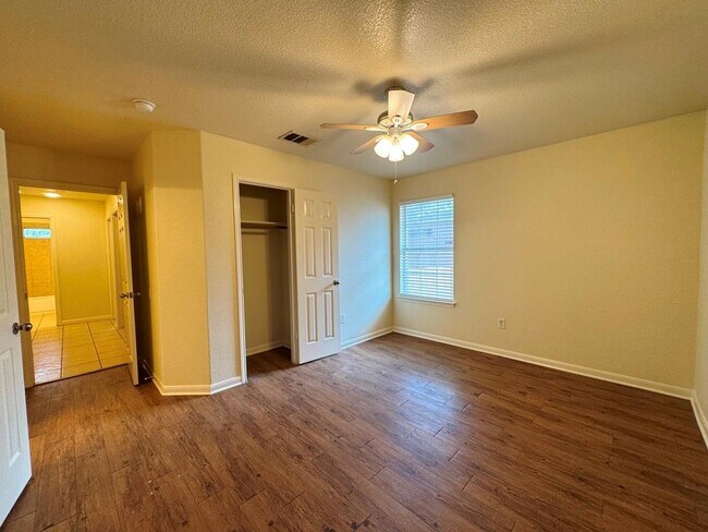 Building Photo - 7309 Ritchie Dr