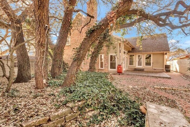 Building Photo - 3112 Brightwood Dr, Austin, Texas 78746