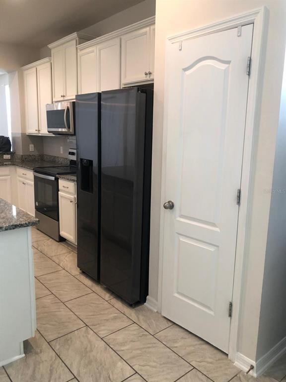 Building Photo - 5519 Myrtle Pine Ln