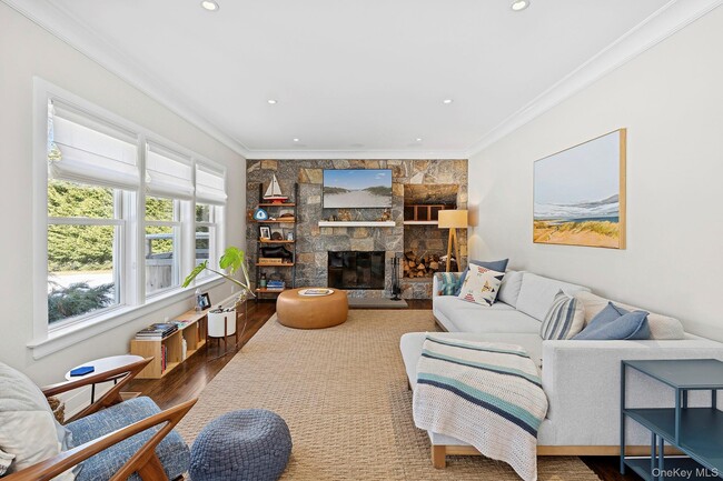 Building Photo - 134A Montauk Hwy