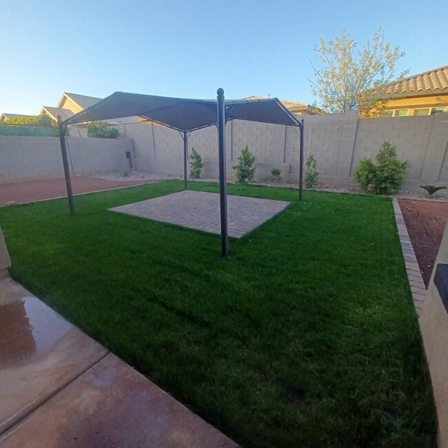 Building Photo - 14360 W Corrine Dr