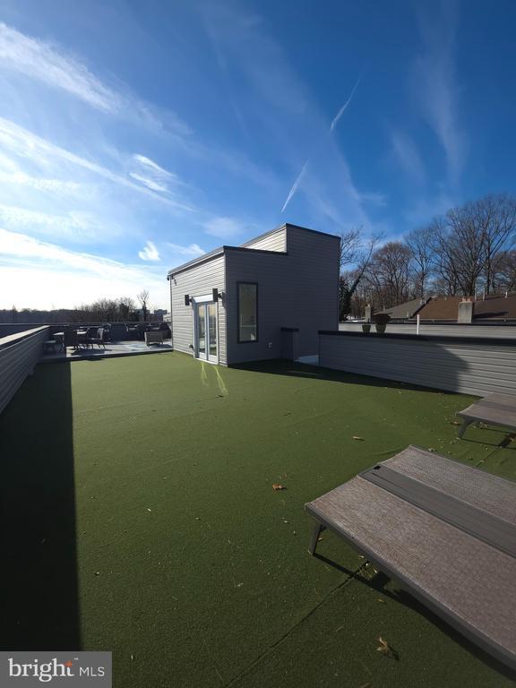 Building Photo - 3503 Midvale Ave