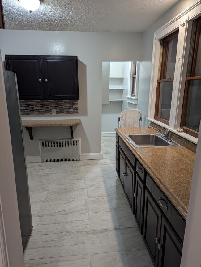 Building Photo - 449 New Britain Ave