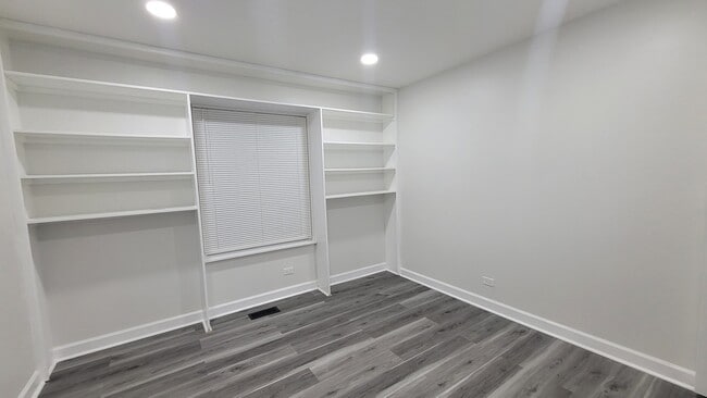 Building Photo - 378 Sandalwood Ln