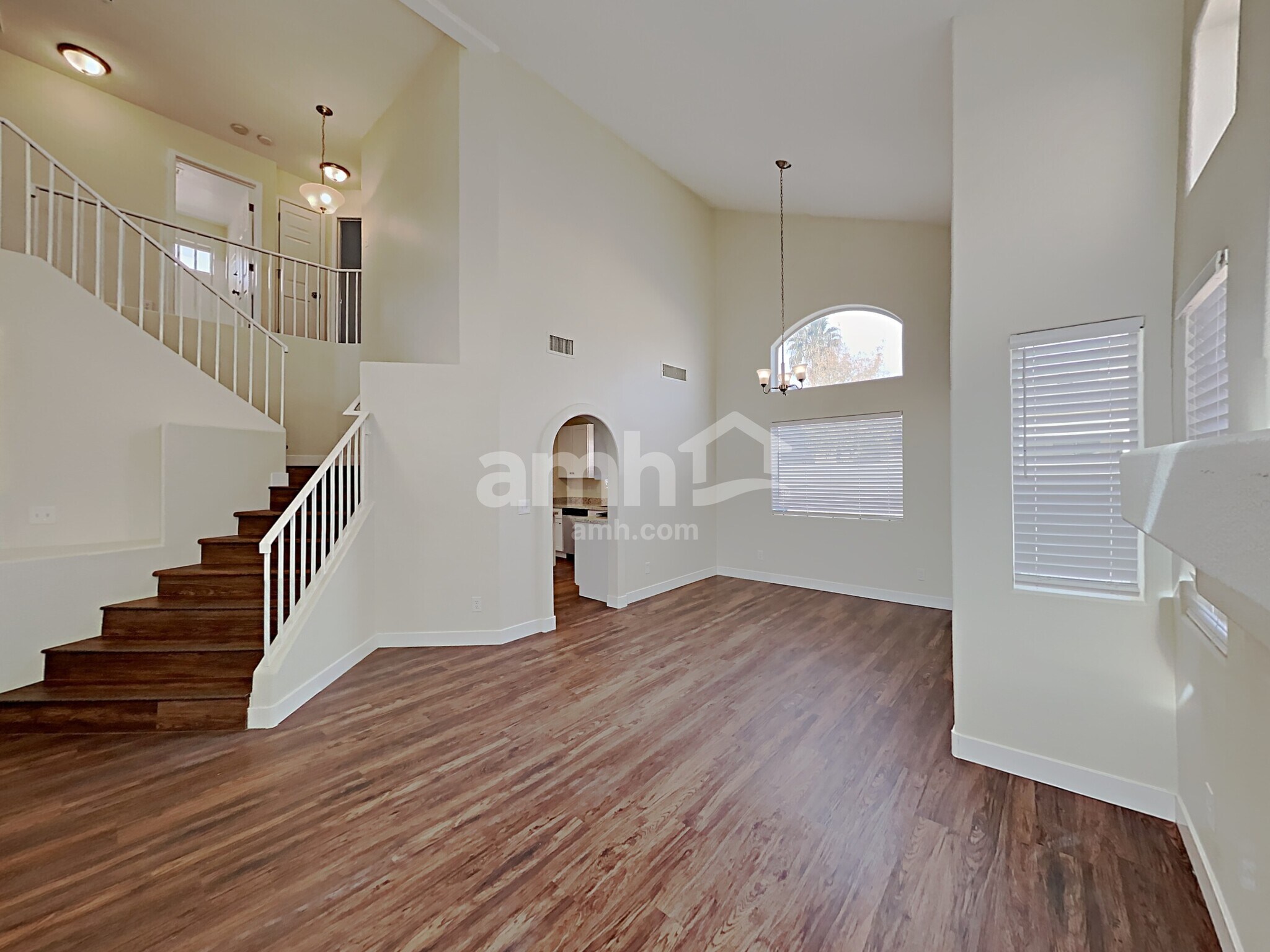 Building Photo - 6920 White Lakes Ave