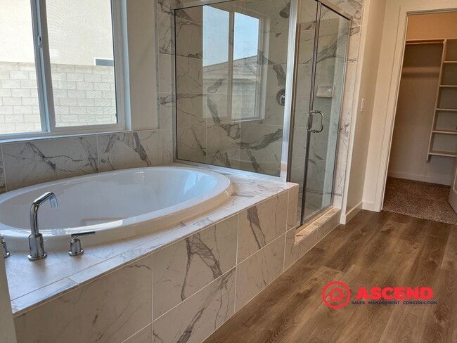 Building Photo - Stunning 4-Bedroom Home!