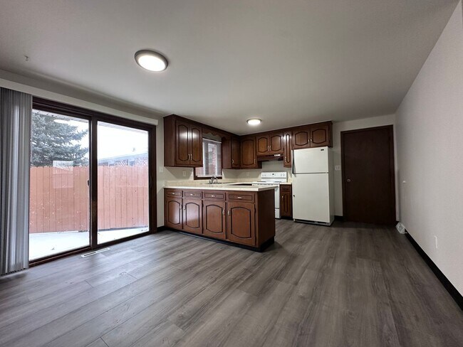 Building Photo - 1255-1325 O Keefe Rd