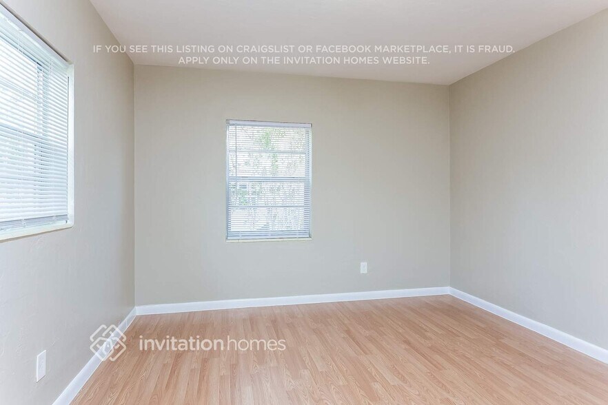 Building Photo - 457 E Melrose Cir