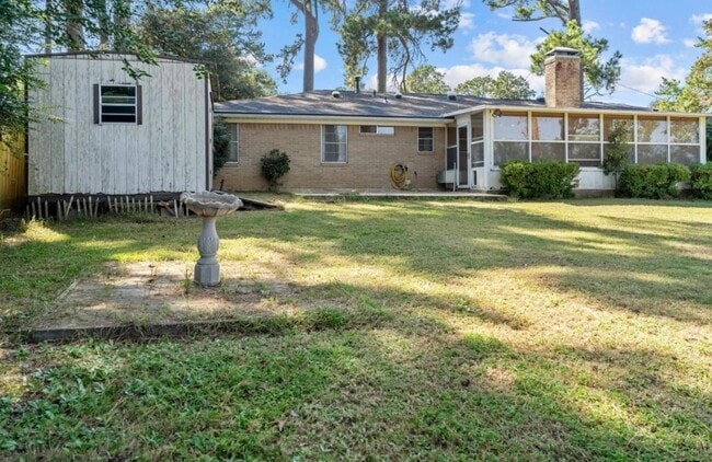 Building Photo - 2020 S Tipton Ave