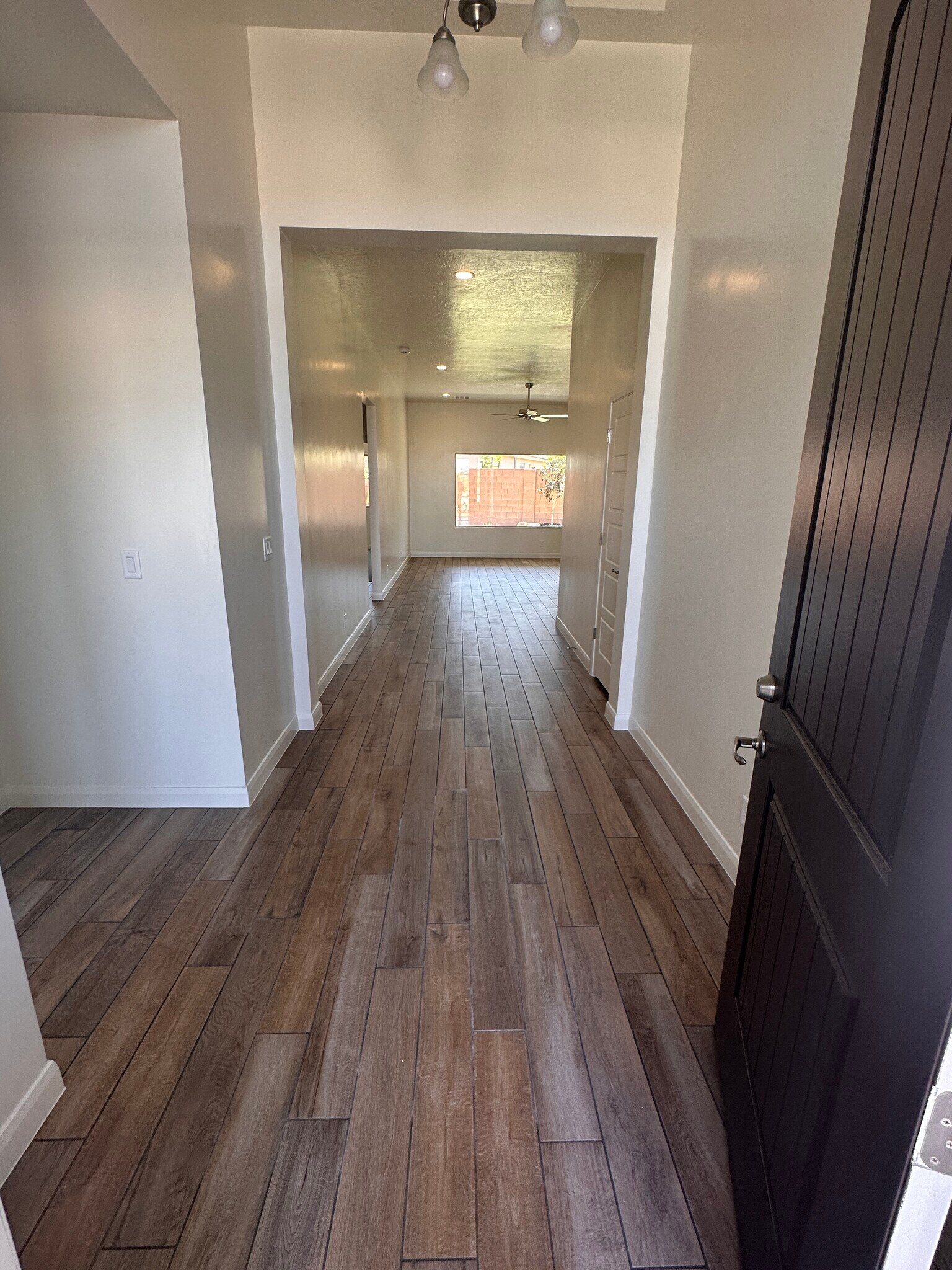 Building Photo - 2677 E Palm Cove Ave