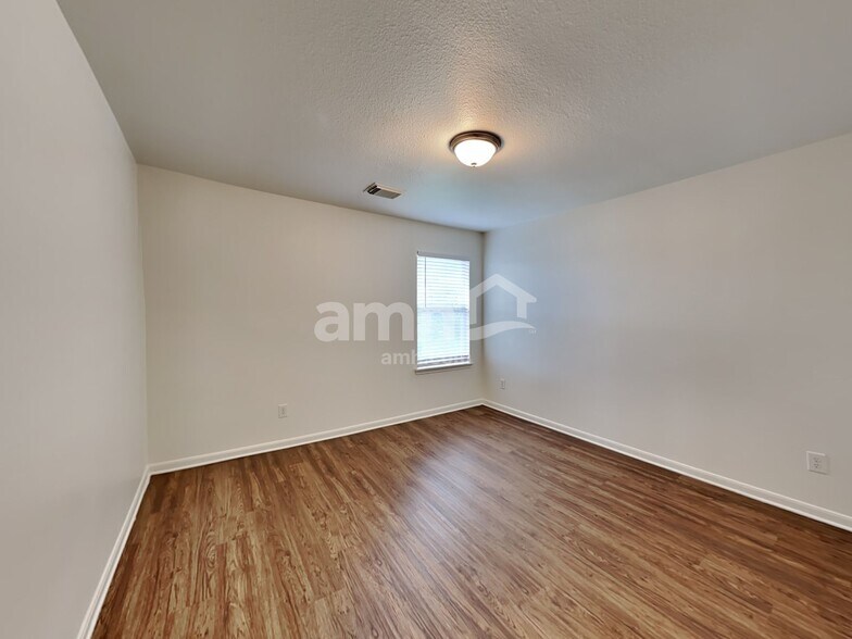 Building Photo - 3915 Ridge Canyon Rd
