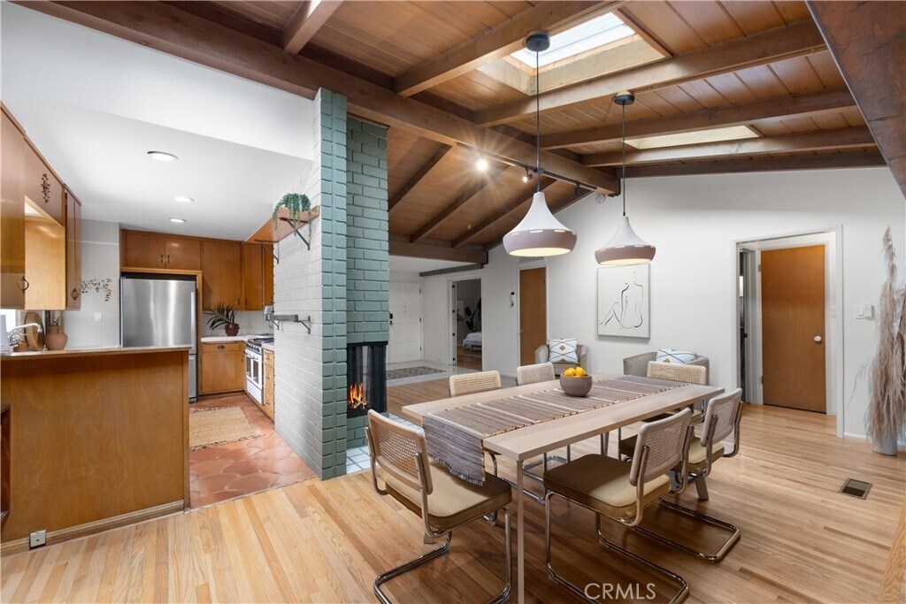 Building Photo - 740 Figueroa Dr