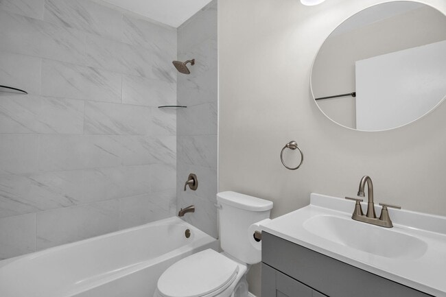 Building Photo - Lovely 3 bedroom, 1 bathroom home in High Point with LVP throughout!