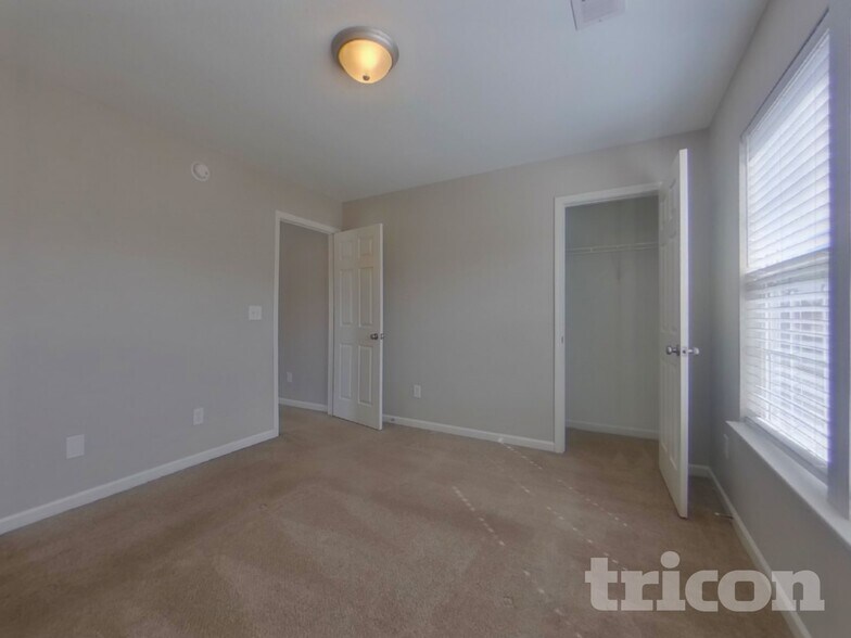Building Photo - 430 Grand National Ln