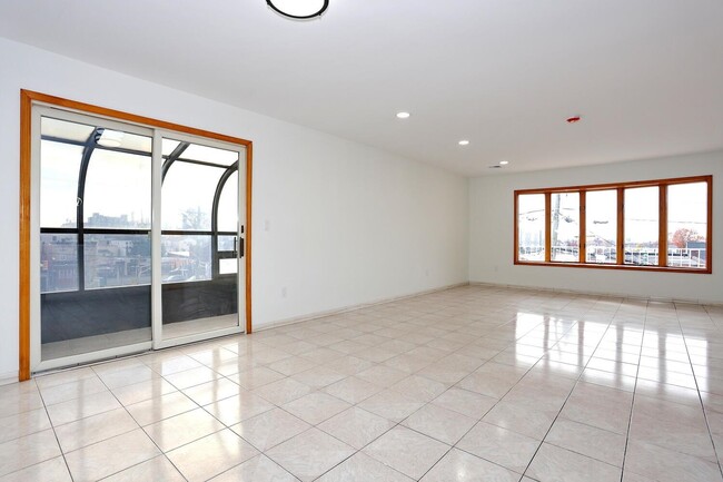 Building Photo - 1150 70th St