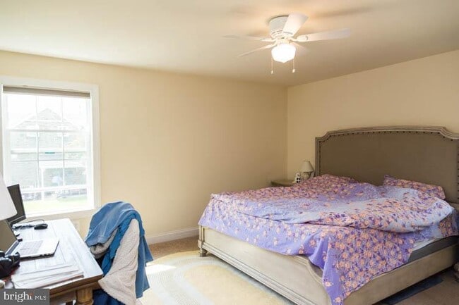 Building Photo - 415 Dearnley St