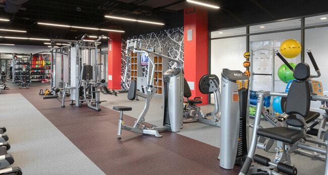 Building Photo - 125 Guest St