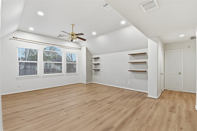 Building Photo - 6507 Hill Haven Ct