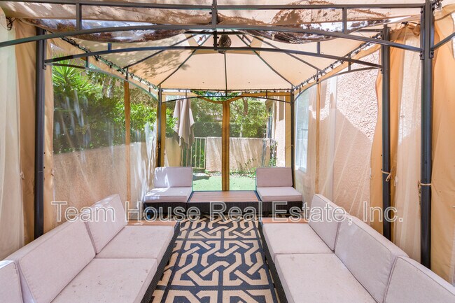 Building Photo - 25146 Steinbeck Ave