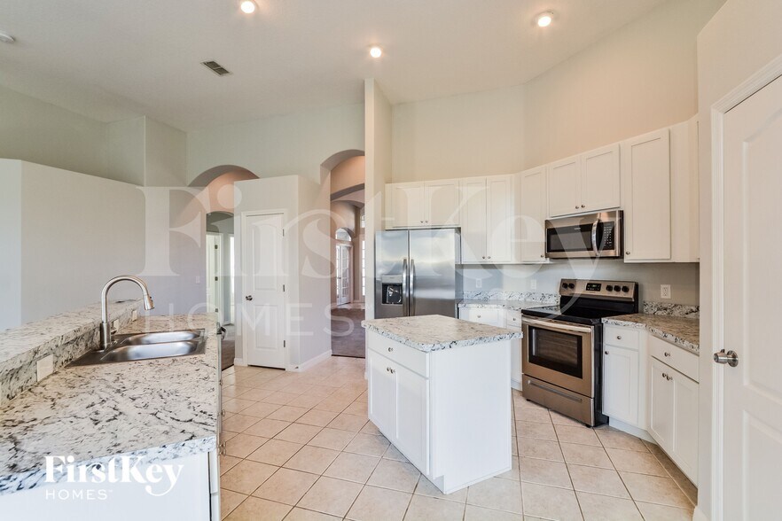 Building Photo - 13856 Magnolia Glen Cir