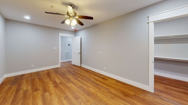 Building Photo - 1533 Forest Ave