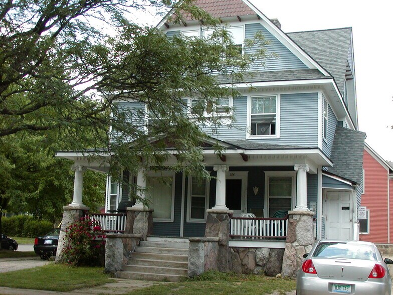 Primary Photo - 722 W Vine St