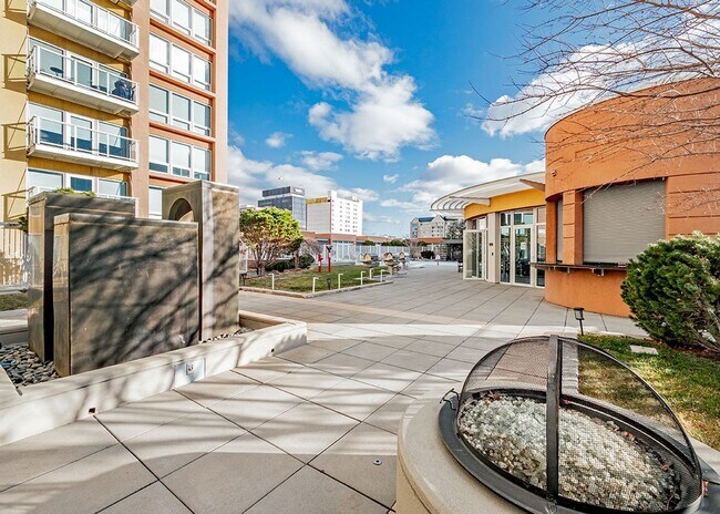 Building Photo - Clean and Bright Studio Apartment Downtown at The Montage- Utilities included!