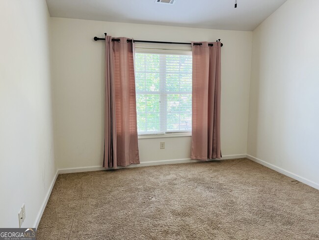 Building Photo - 369 Cliffhaven Cir