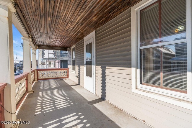 Building Photo - 31 Embury Ave