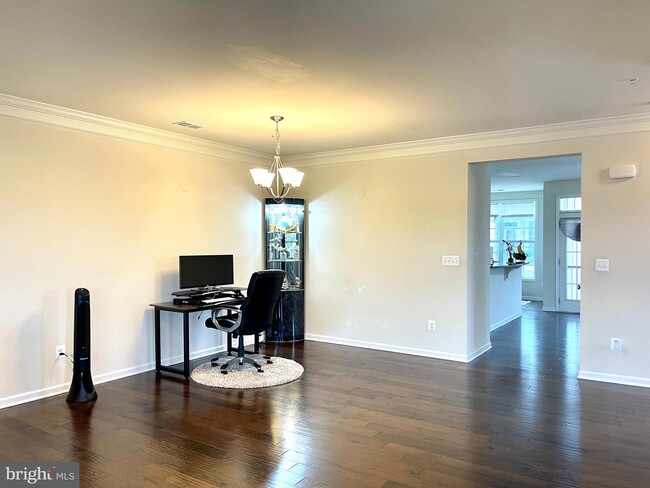 Building Photo - 23814 Hopewell Manor Terrace