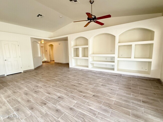 Building Photo - 2538 W Maldonado Rd