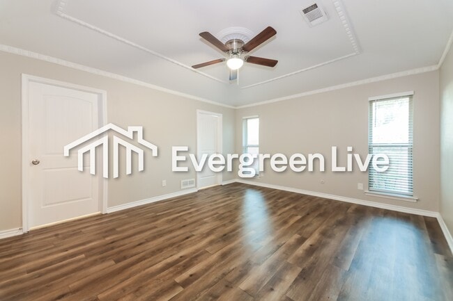 Building Photo - 2413 Golden Willow Ln