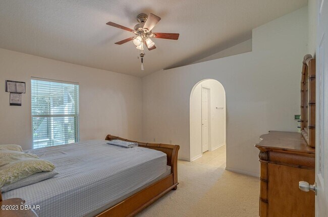 Building Photo - 3913 Sunset Cove Dr