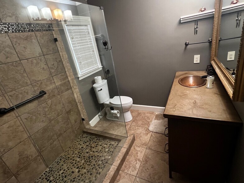 Building Photo - 3024 Whispering Pines Cir