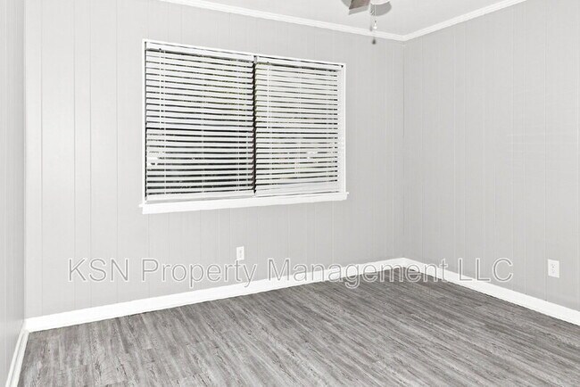Building Photo - 32 Skyline Dr