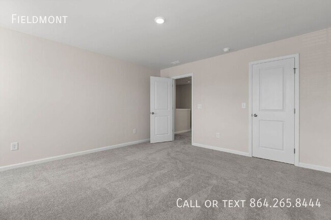 Building Photo - 211 Backstay Ln