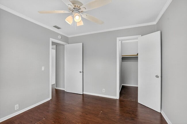 Building Photo - Beautiful 3/2 Available in the Heart of Boynton