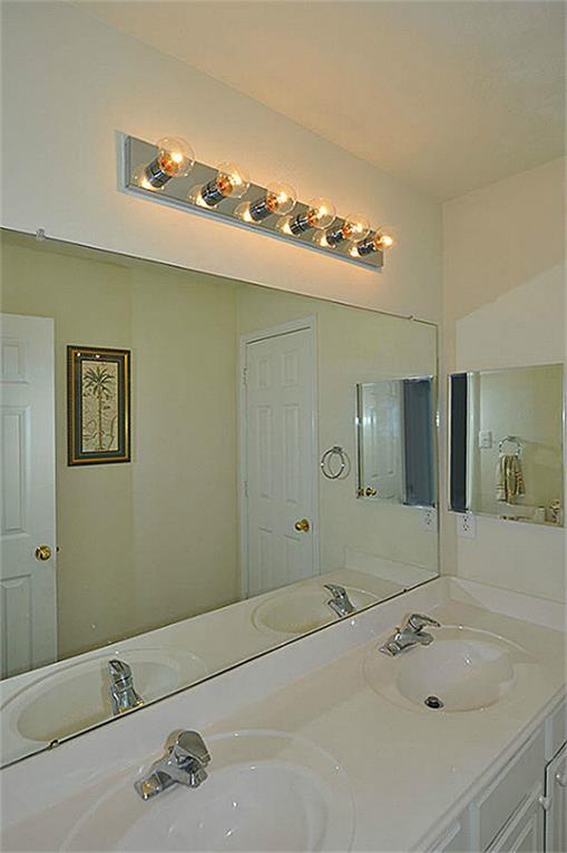 Building Photo - 15114 Brookwood Bridge Ln