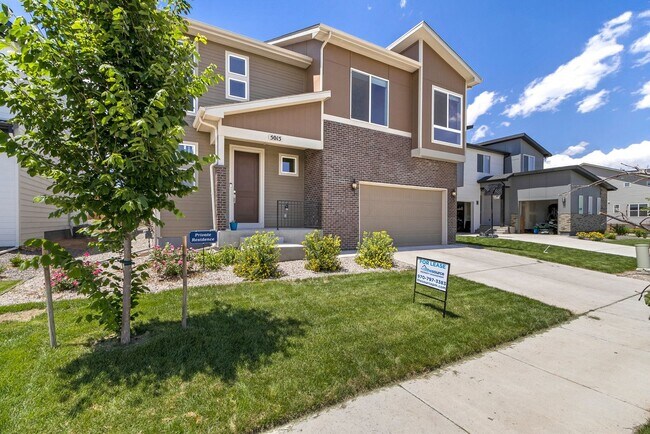 Building Photo - Beautiful 3 Bedroom 2 1/2 Bath Single Family Home