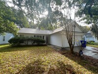 Building Photo - 3 Bedroom 2 Bath House in Hemmingwood - We...