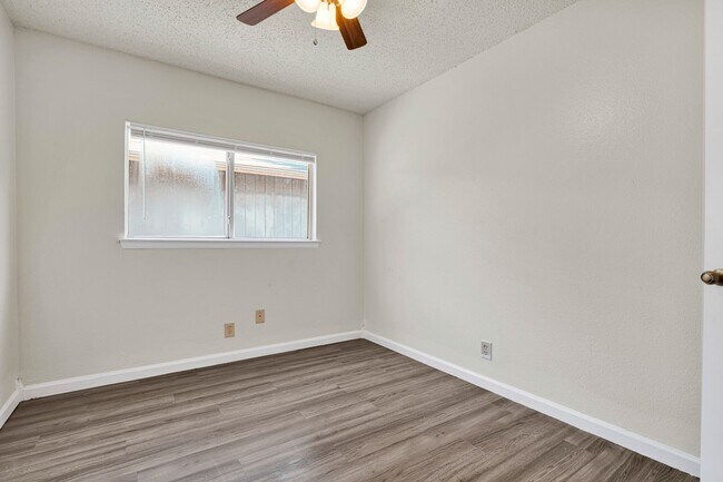 Building Photo - 13343 Pecan Glade