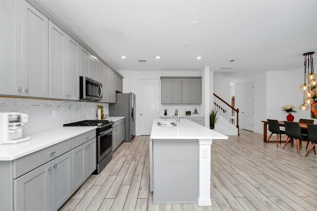 Building Photo - 652 Benoi Dr