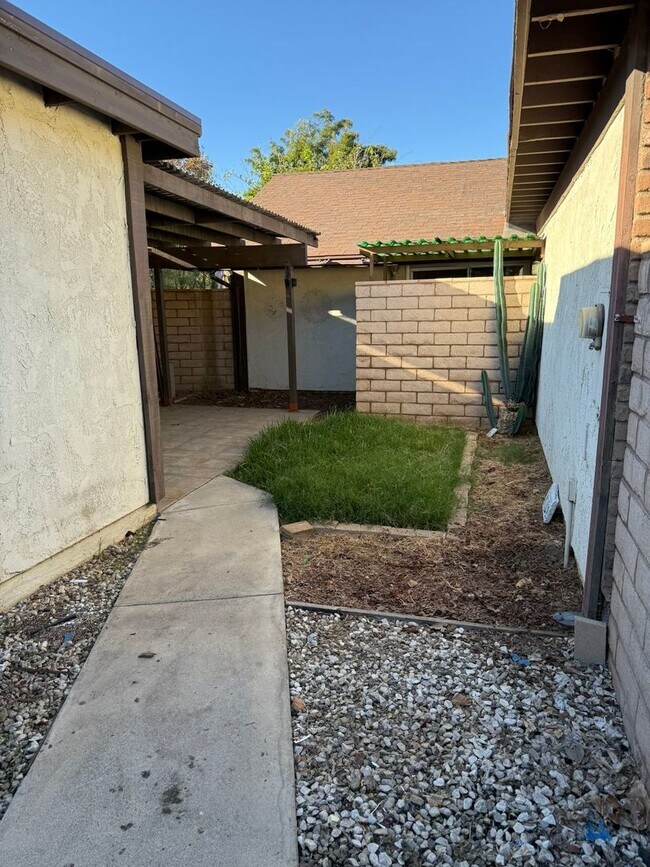 Building Photo - 4224 Donald Ave