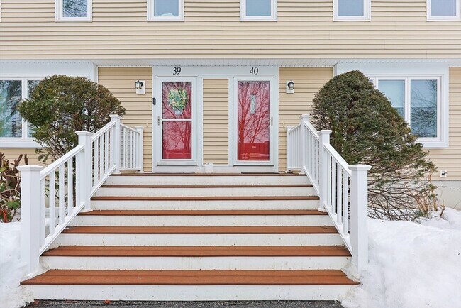 Building Photo - 835 Mt Hope St