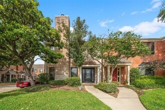 Building Photo - 624 Augusta Dr