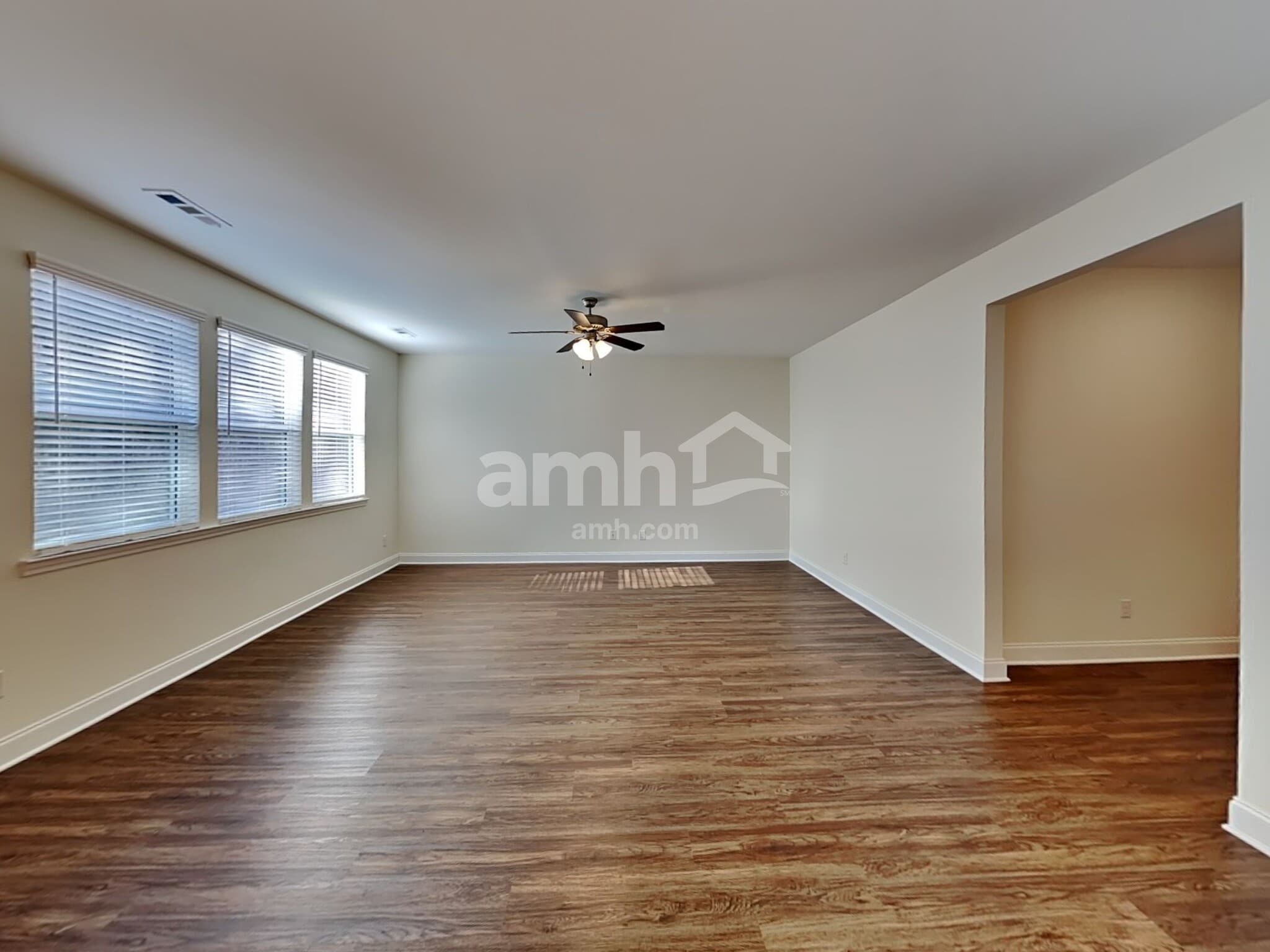 Building Photo - 440 Charity Ln