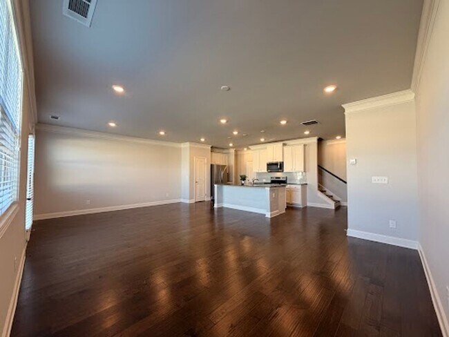 Building Photo - 3 Bed 3 Bath in Buford!